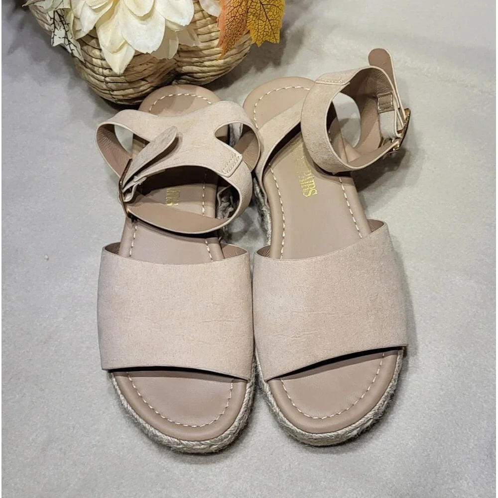 Dream Pairs Nude Suede Ankle Strap Platform Espadrille Sandals Size 7 EUC
